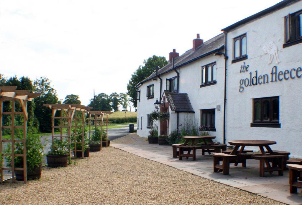 The Golden Fleece Inn Carlisle  Bagian luar foto